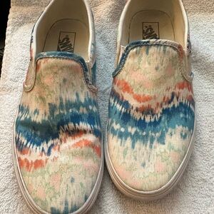 Women's vans sneakers.